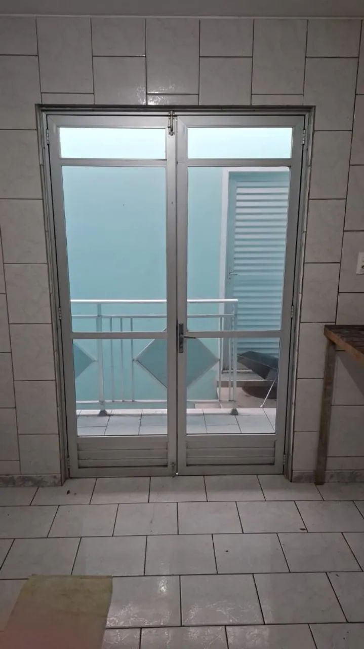 Portas de alumínio e vidro - Foto 2