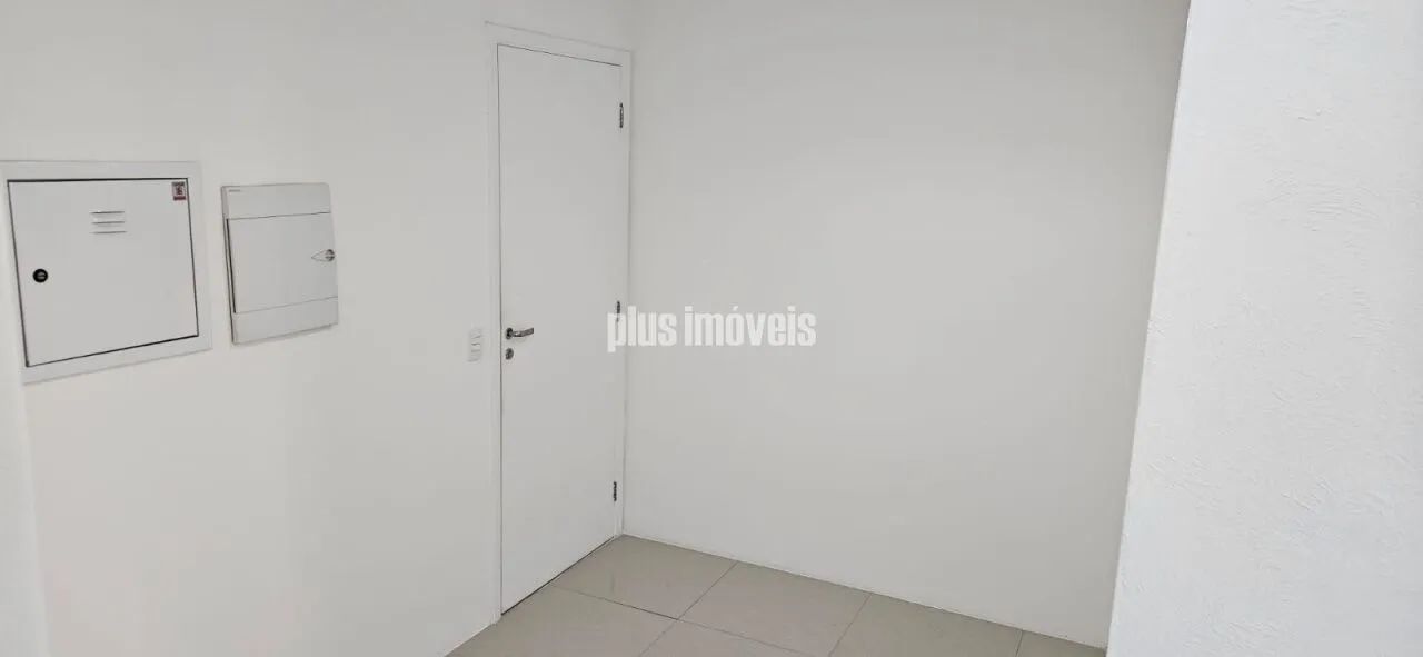 Sala Comercial de 30 m² com Vaga, a 100 Metros do Metrô - Foto 3