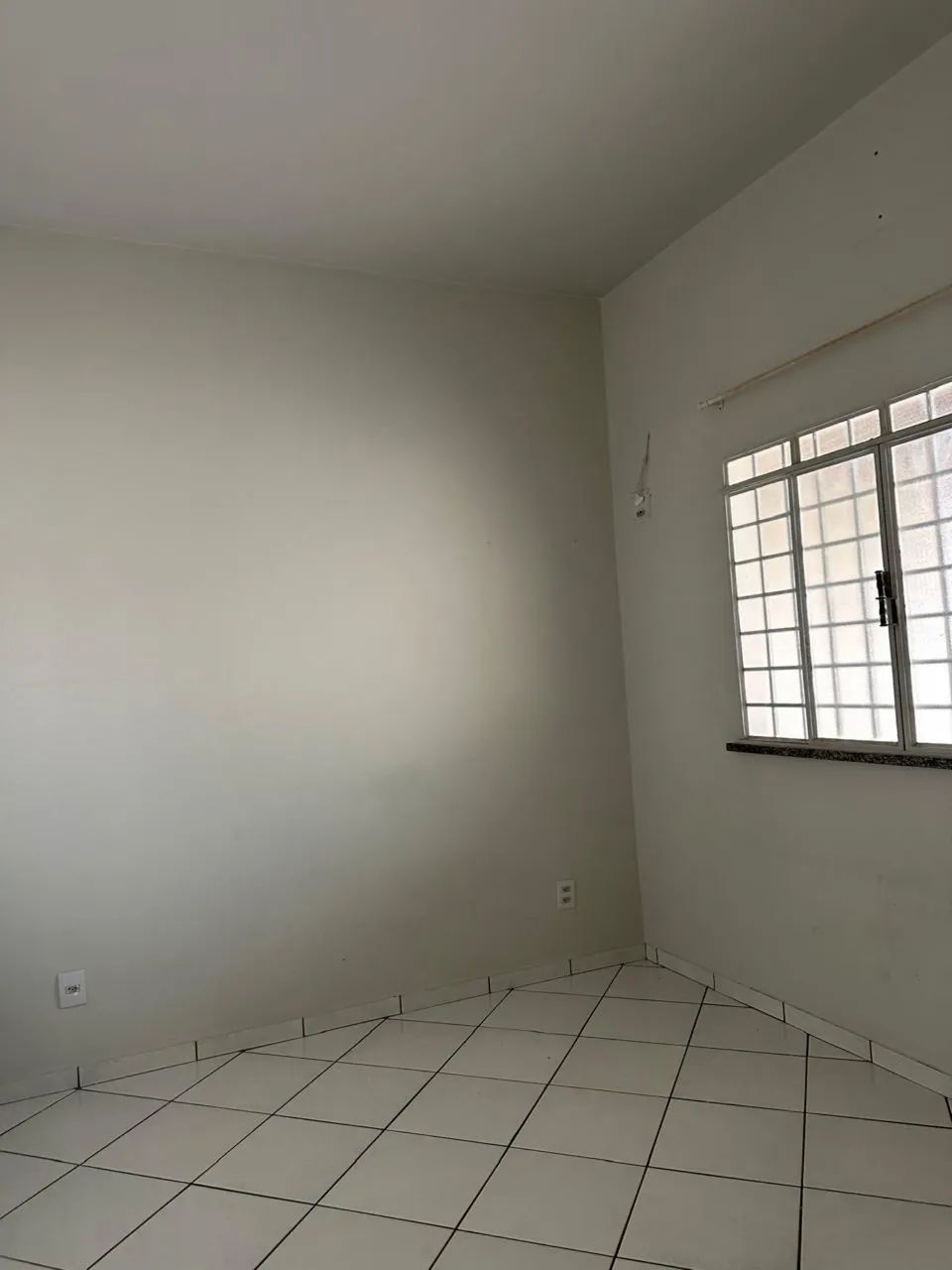 Imperdível!Alugo apt no caçari com 2 quartos. - Foto 2