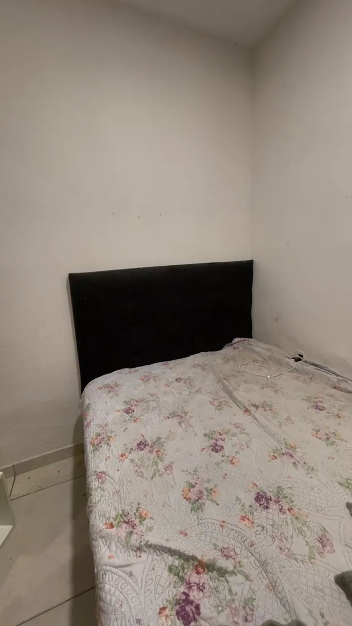 Cama de casal com cabeceira 