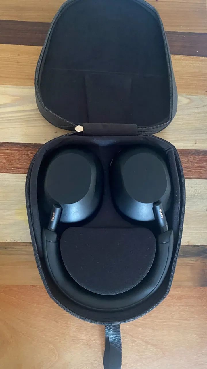 Headphone Sony WH1000XM5 - bate o Airmax Pro da Apple - Fones de