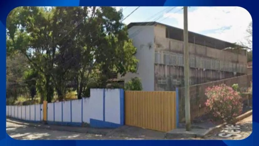 PRÉDIO COMERCIAL - Rua Vinte e Sete, nº 83, Centro, Iguatama/MG, Área de 4.972m² com diver