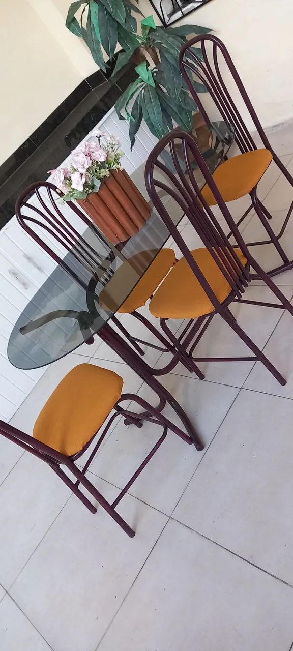 Mesa tubular com 4 cadeiras - Foto 3