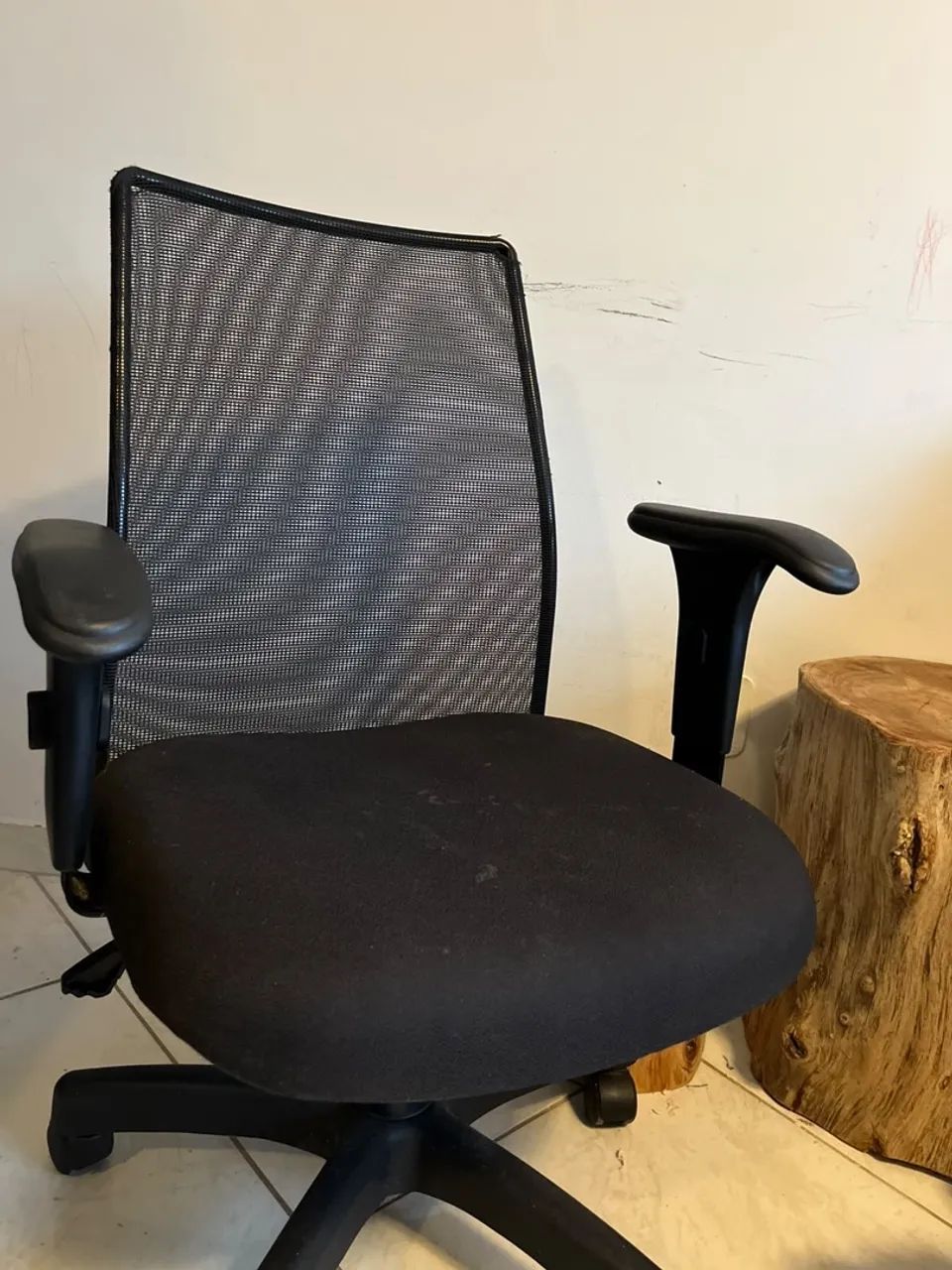 CADEIRA DE ESCRITÓRIO TELADA COM RELAX  - Foto 2
