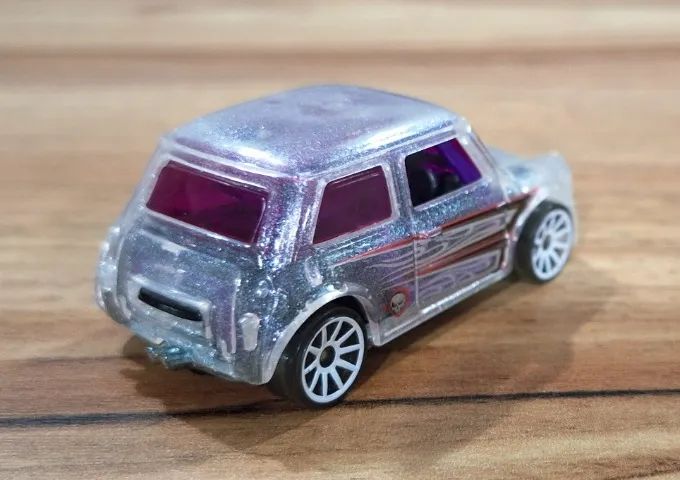 Hot Wheels Morris Mini - Phantom X-Raycers Series 2008 (Loose) - Foto 3
