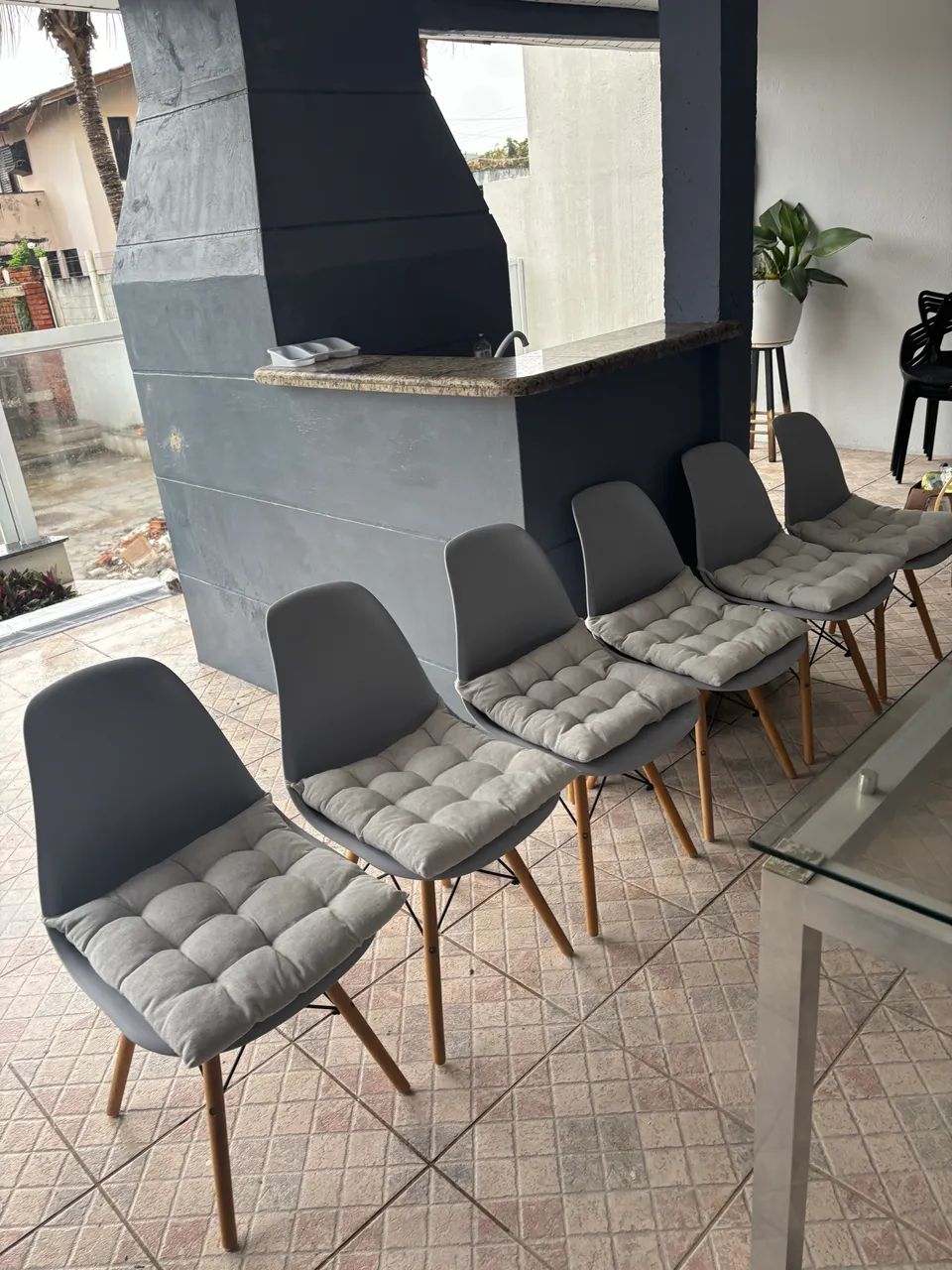 Mesa aço inox , com tampo blindex com seis cadeiras - Foto 3