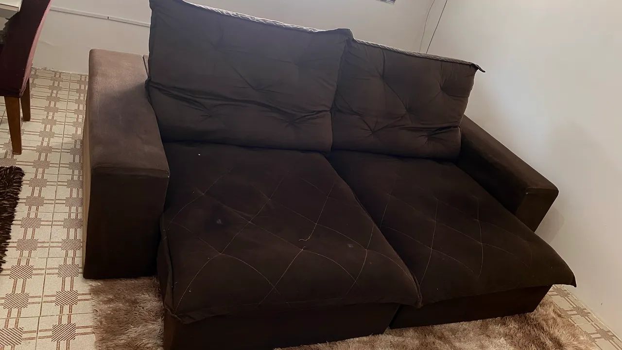 Vendo sofá retrátil marrom usado  - Foto 3
