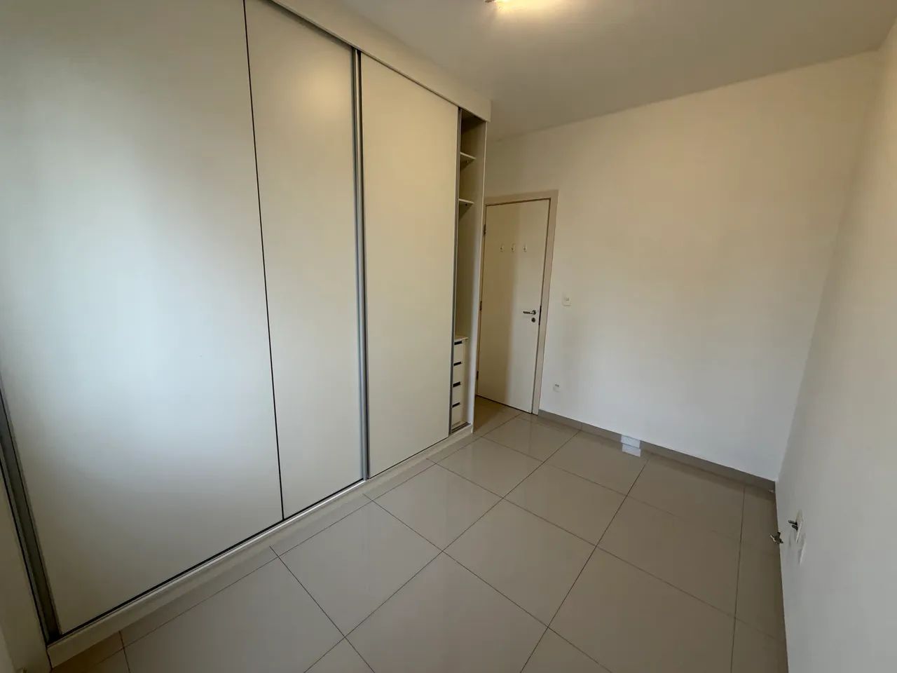 Apartamento com 2 dormitórios + suite no Edifício Pienza em Taubaté 