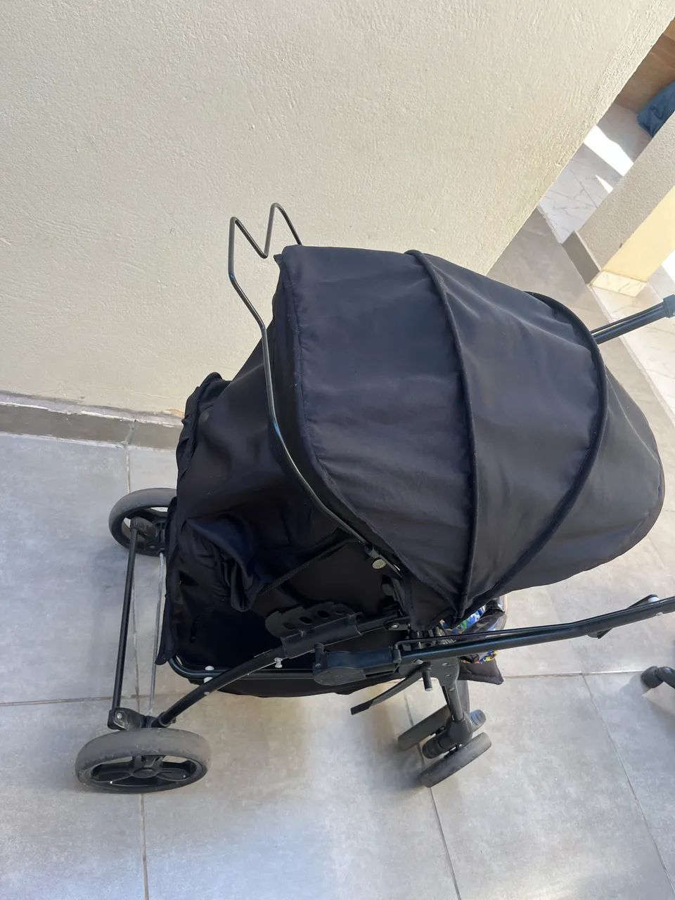 Carrinho de bebê com acolchoado safari azul  - Foto 2