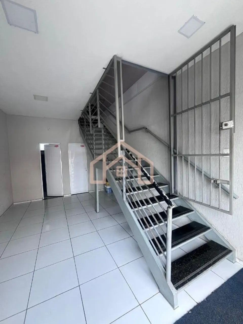ALUGO SALA COMERCIAL NO BAIRRO PARQUE POTIRA - Foto 3