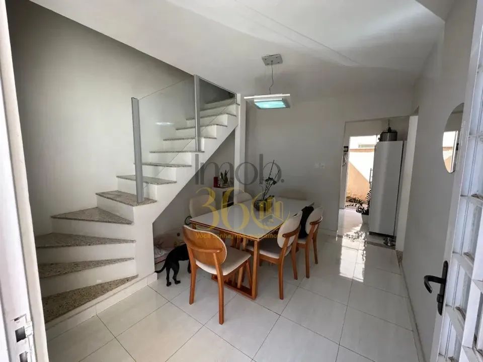 CASA Á VENDA - BONSUCESSO