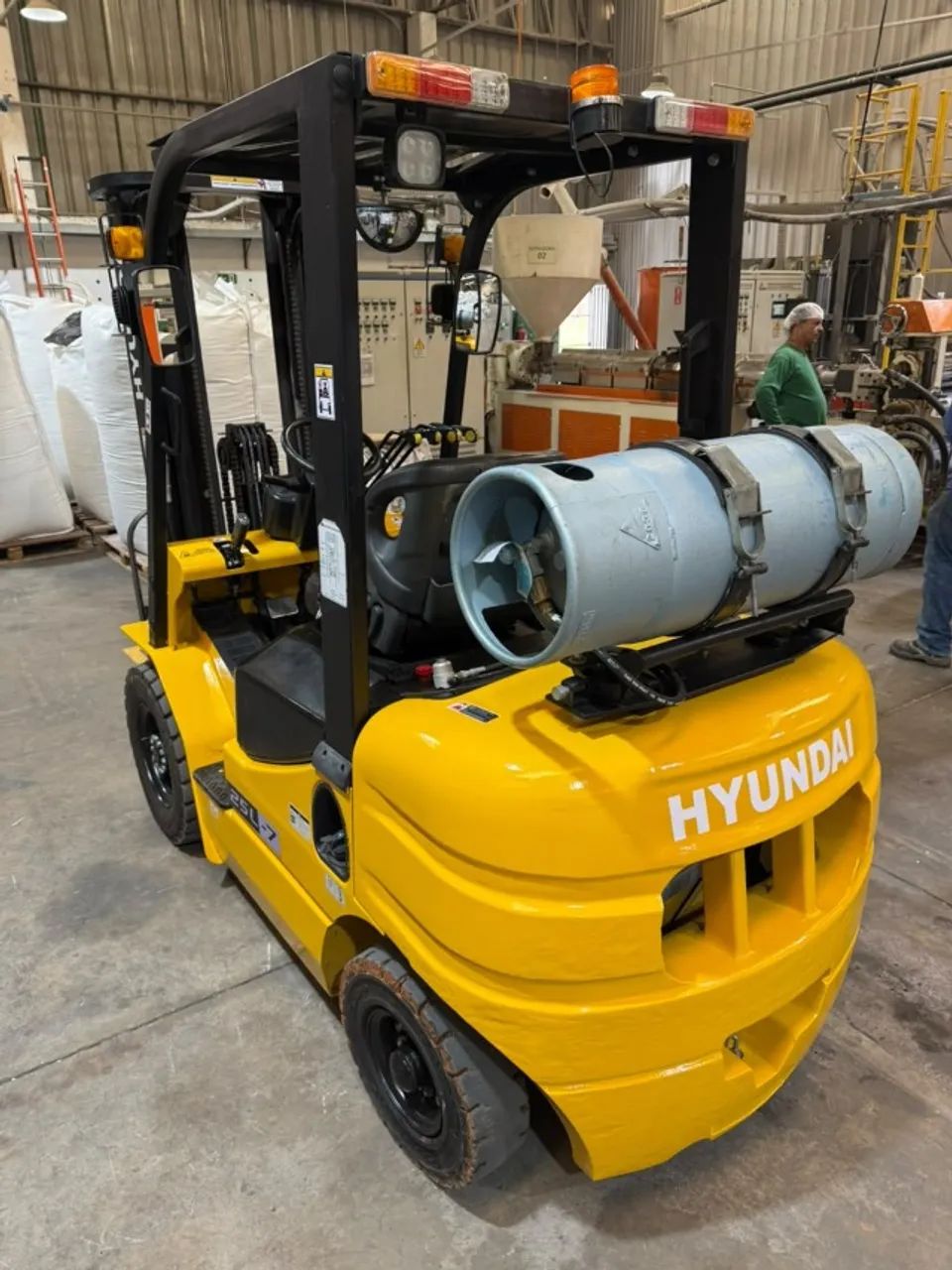 HYUNDAI 2,5T TRIPLEX | SIDE SHIFT | REVISADA  - Foto 2