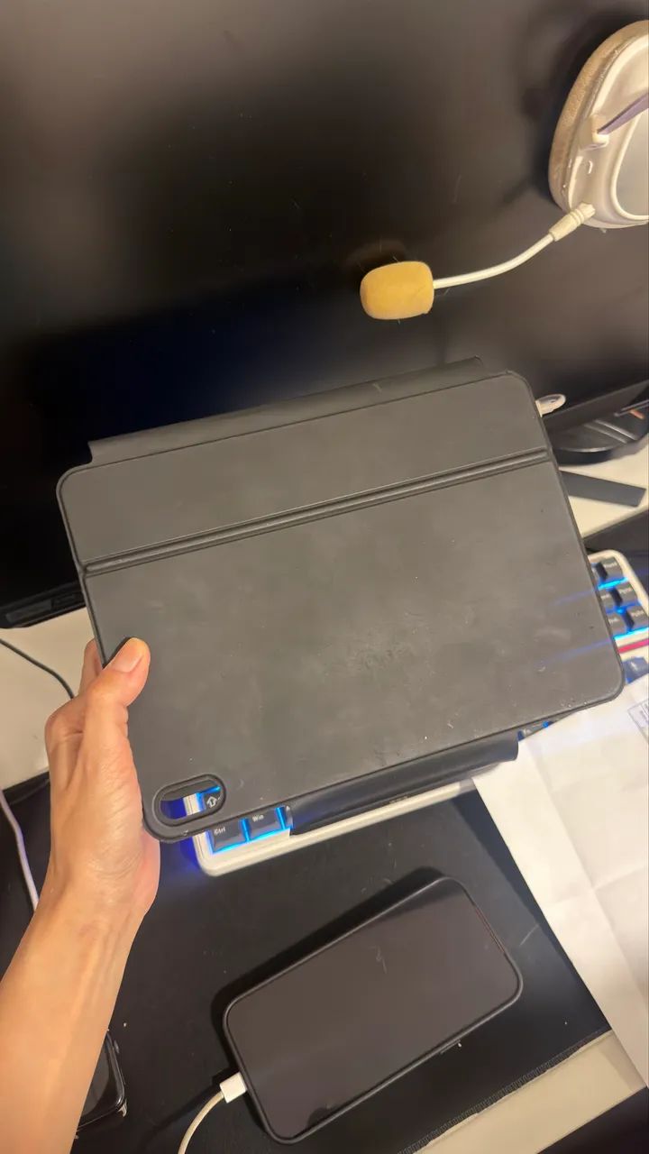 Case IPad 10 - com teclado e iluminação  - Foto 4