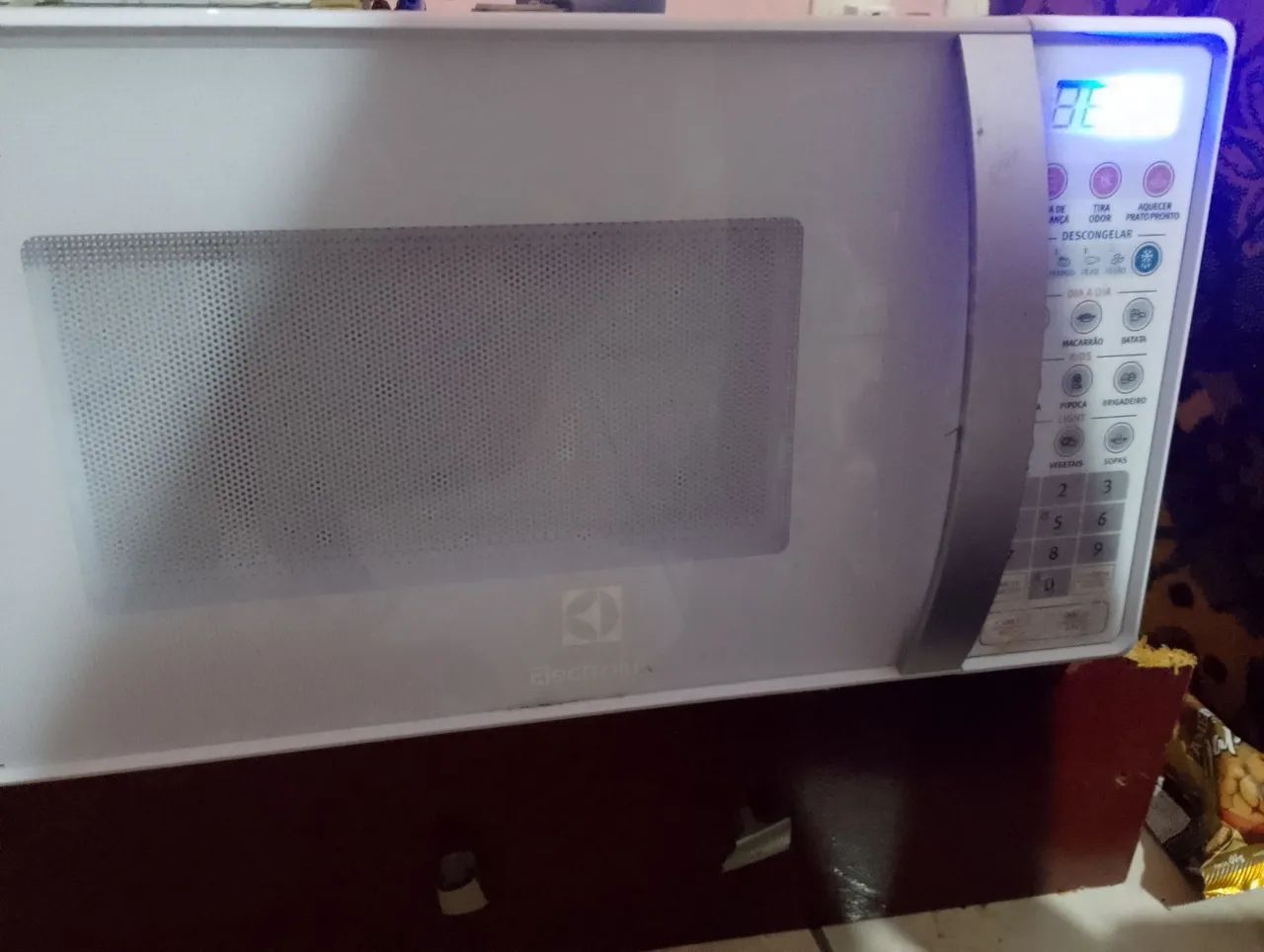 Microondas Eletrolux 21 litros branco 