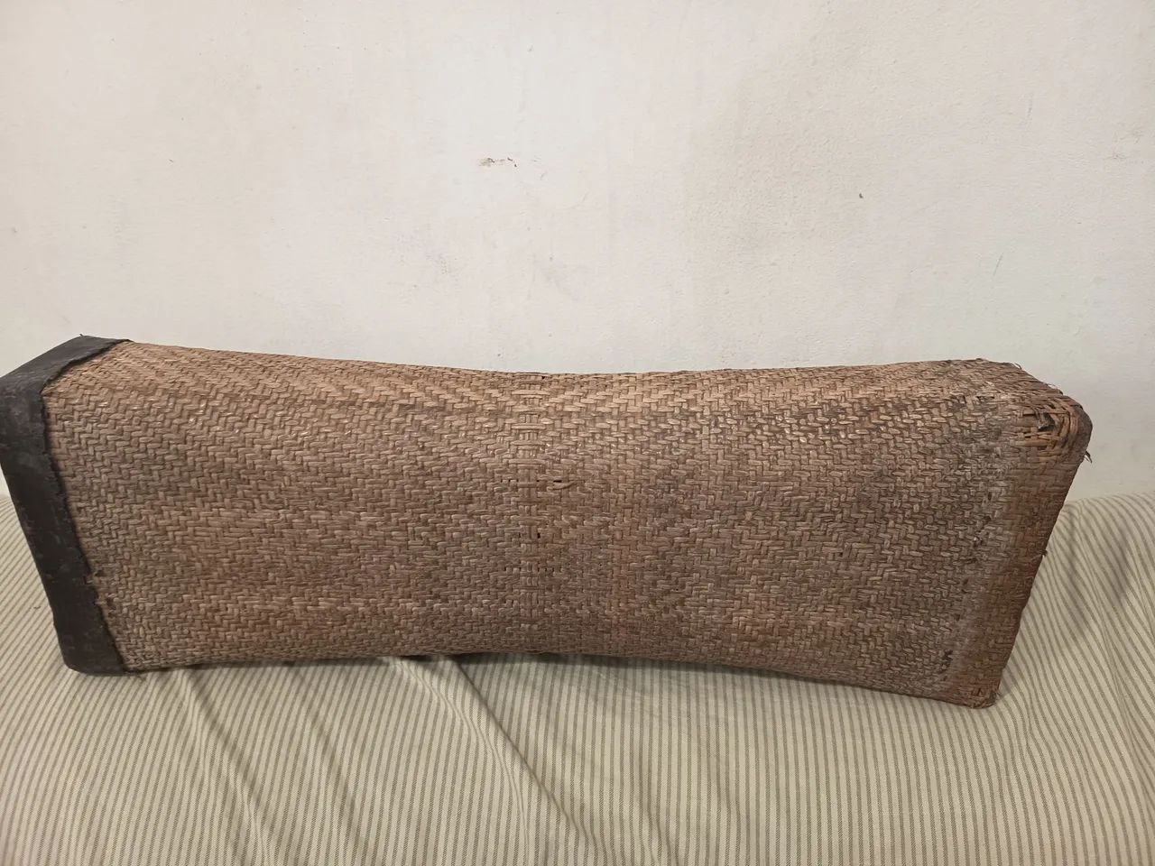Almofada vintage chinesa de vime trançado - Foto 3