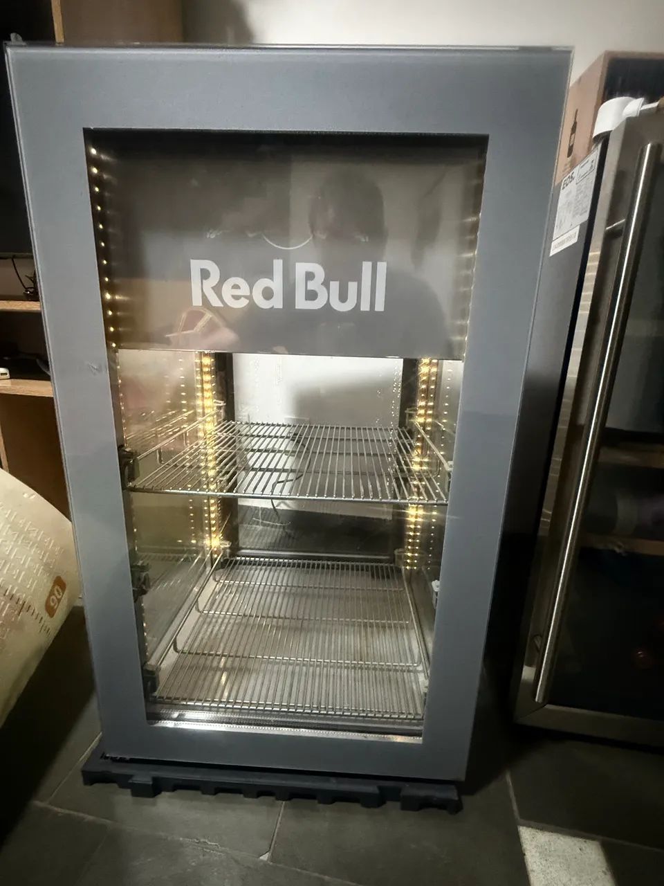 Geladeira Redbull 2 portas - Foto 4