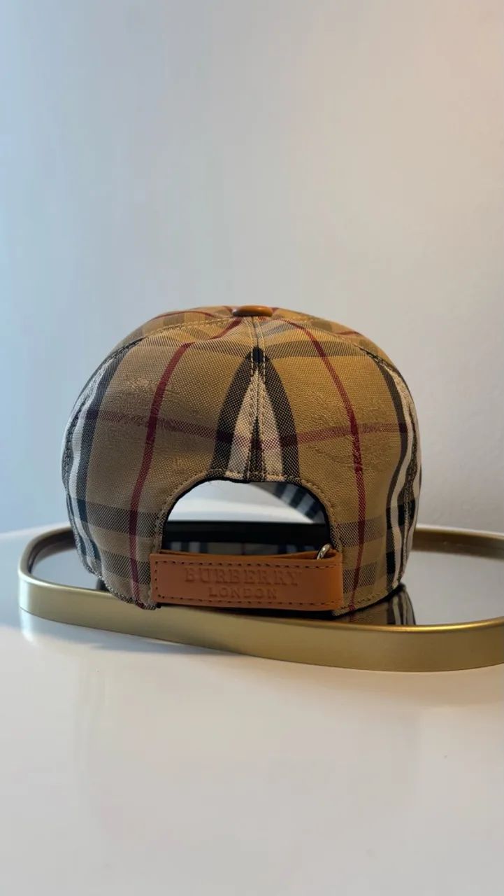 BONÉ BURBERRY - IMPORTADO - Foto 4