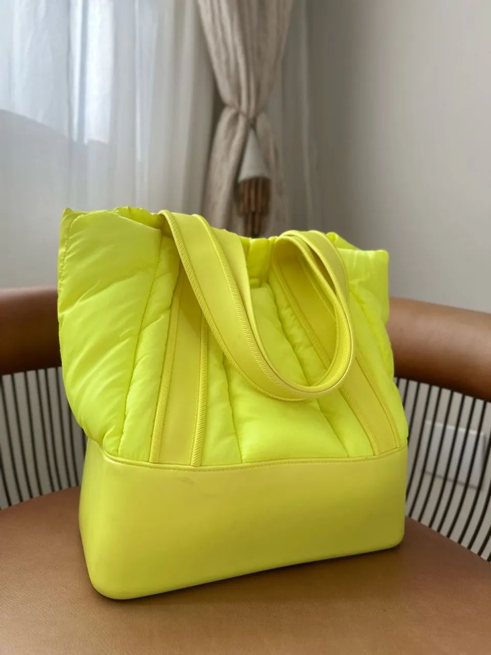 Bolsa Arezzo neon  - Foto 2