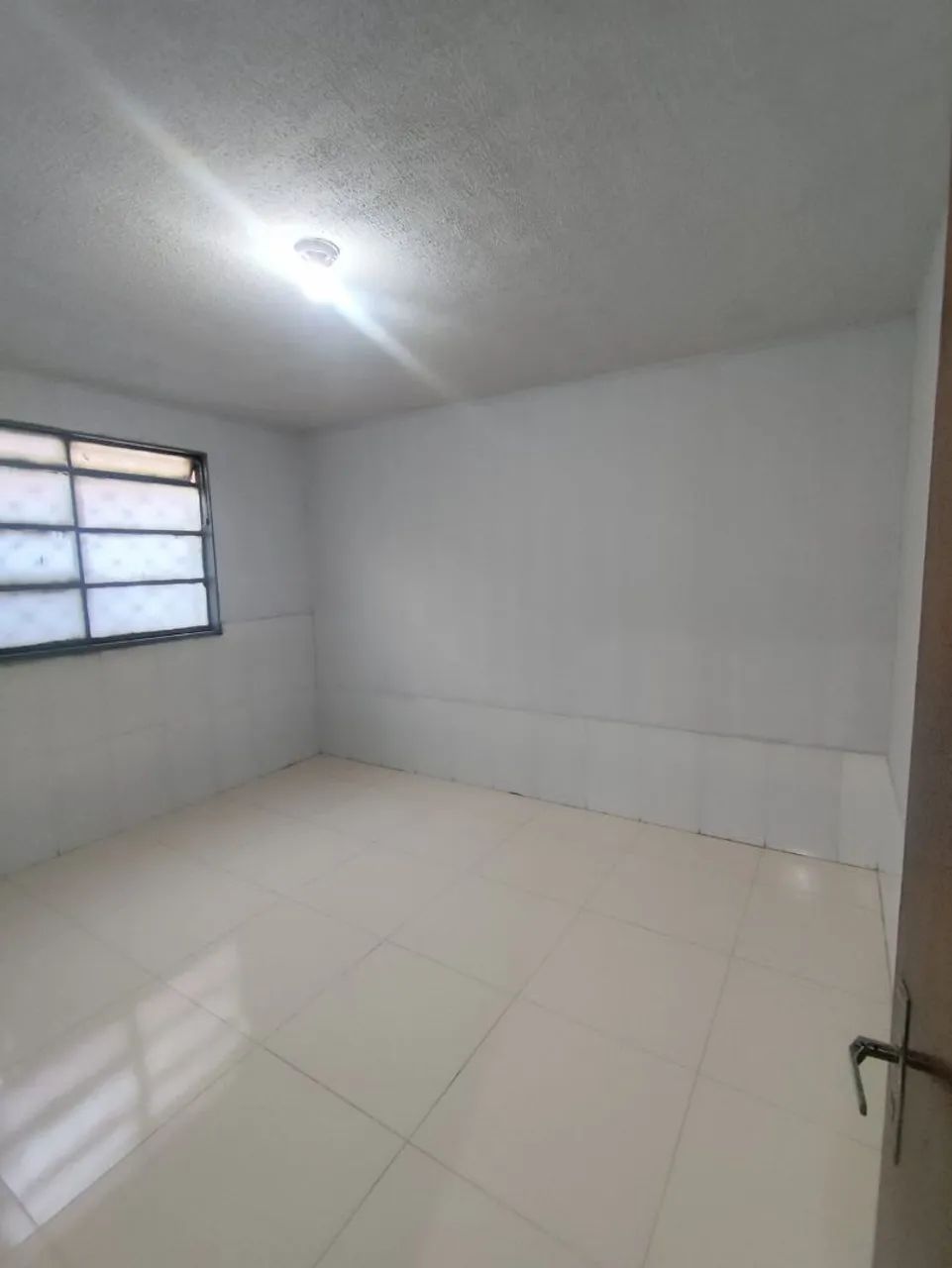 Alugo casa 2 quartos parque Santa Rita - Foto 3