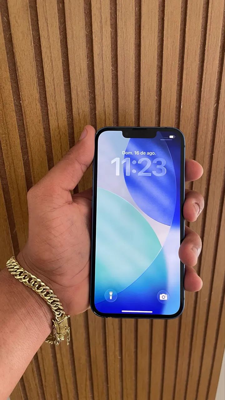 iPhone 13 