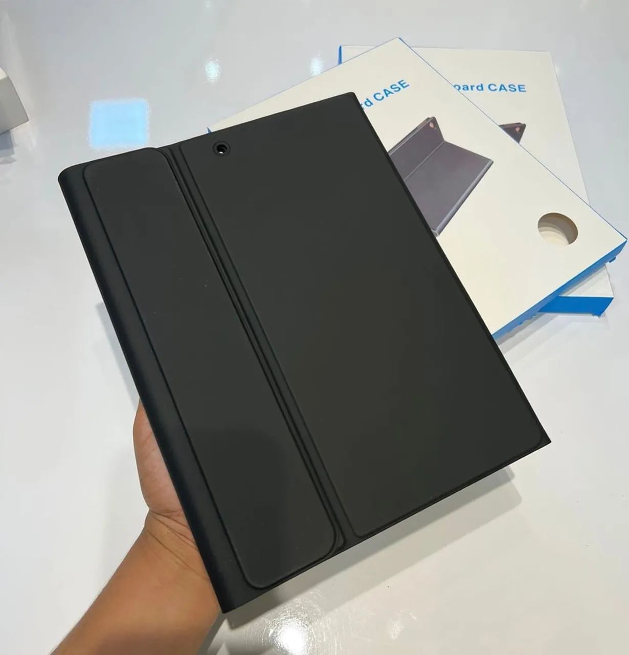 Capa com teclado Bluetooth para IPad 7,8,9,10,11 - Foto 4