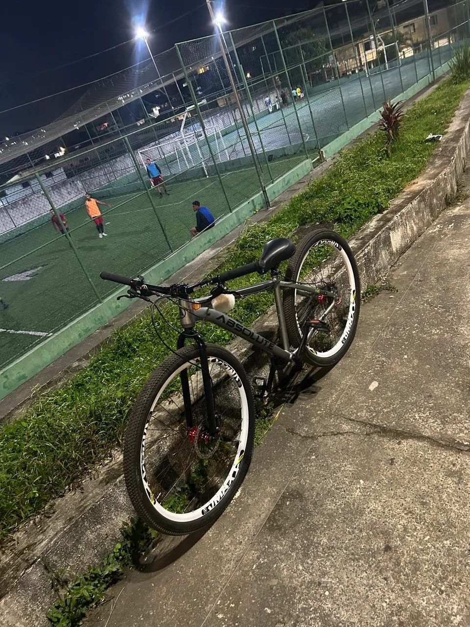 Vendo bicicleta absolute Nero 5 montada para grau  - Foto 3