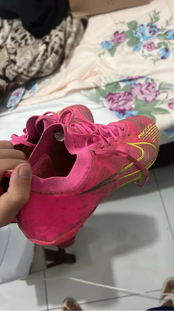Chuteira society Mercurial 39 1 linha 