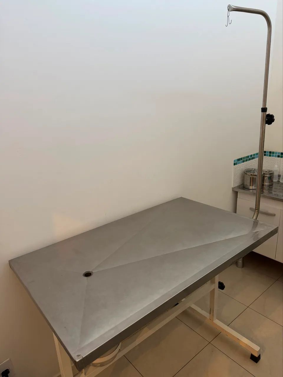 Mesa de atendimento veterinário  - Foto 3