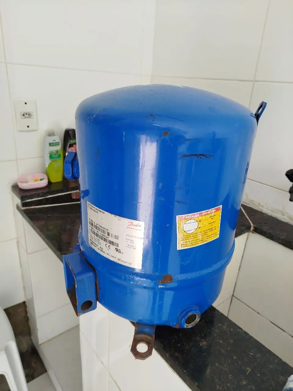 Vendo Compressor Danfoos MT72 - Foto 2