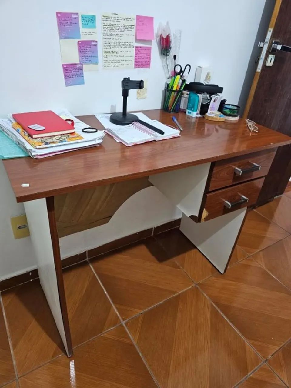 Mesa de estudos402625465282078722