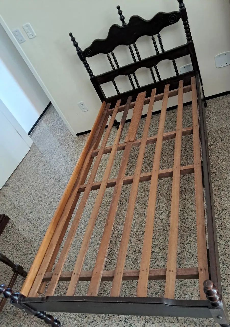 CAMA  SOLTEIRO TODA EM MADEIRA  - Foto 2