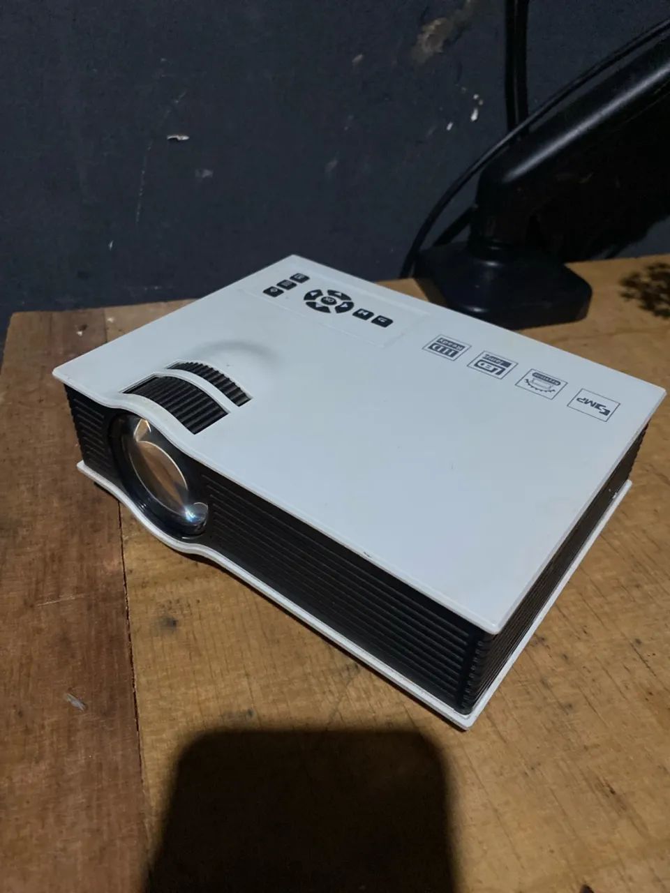 Projetor Mini UC40 Branco - Foto 2