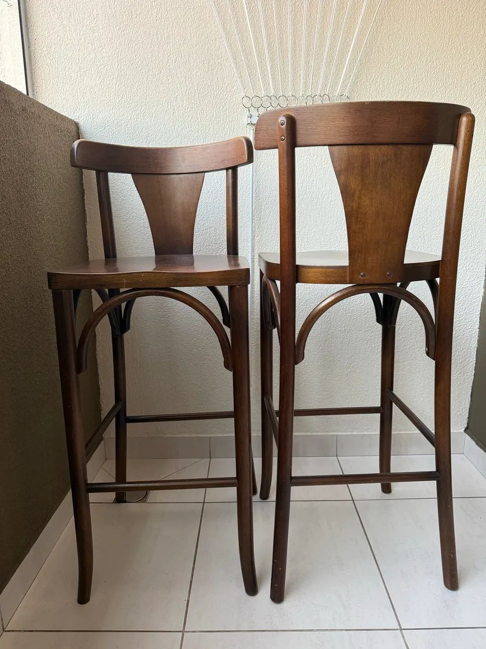 Mesa bistrô com 3 banquetas  - Foto 3