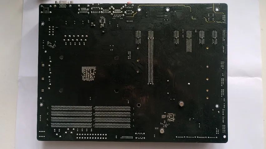 Placa-mãe ASRock B450 Pro4 (com defeito. P/conserto ou retirar componentes) - Foto 2