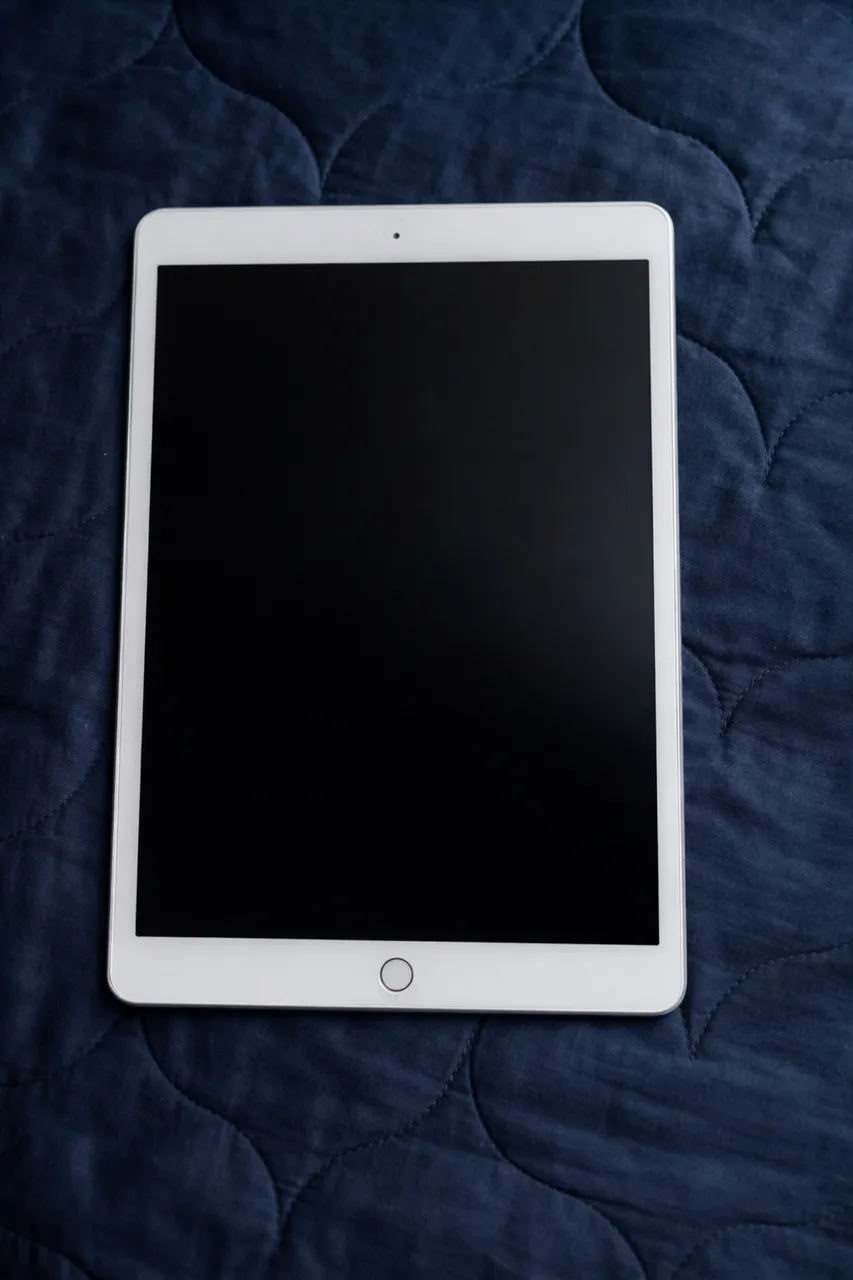 iPad 8th Generation 32GB Wi-Fi, cor Silver, novo na caixa