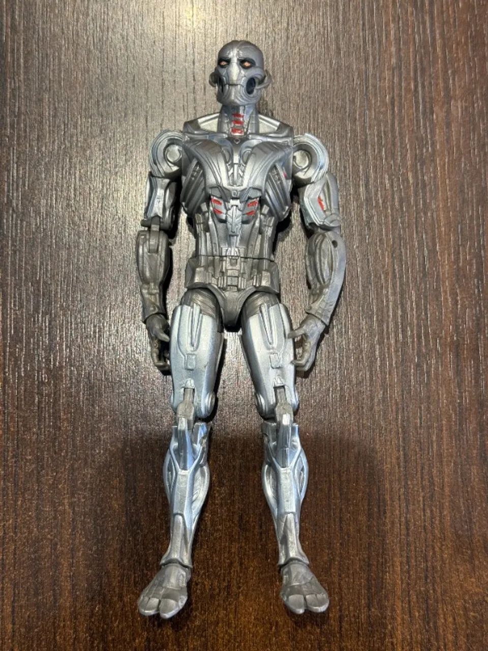 MARVEL LEGENDS ULTRON BAF COMPLETO 
