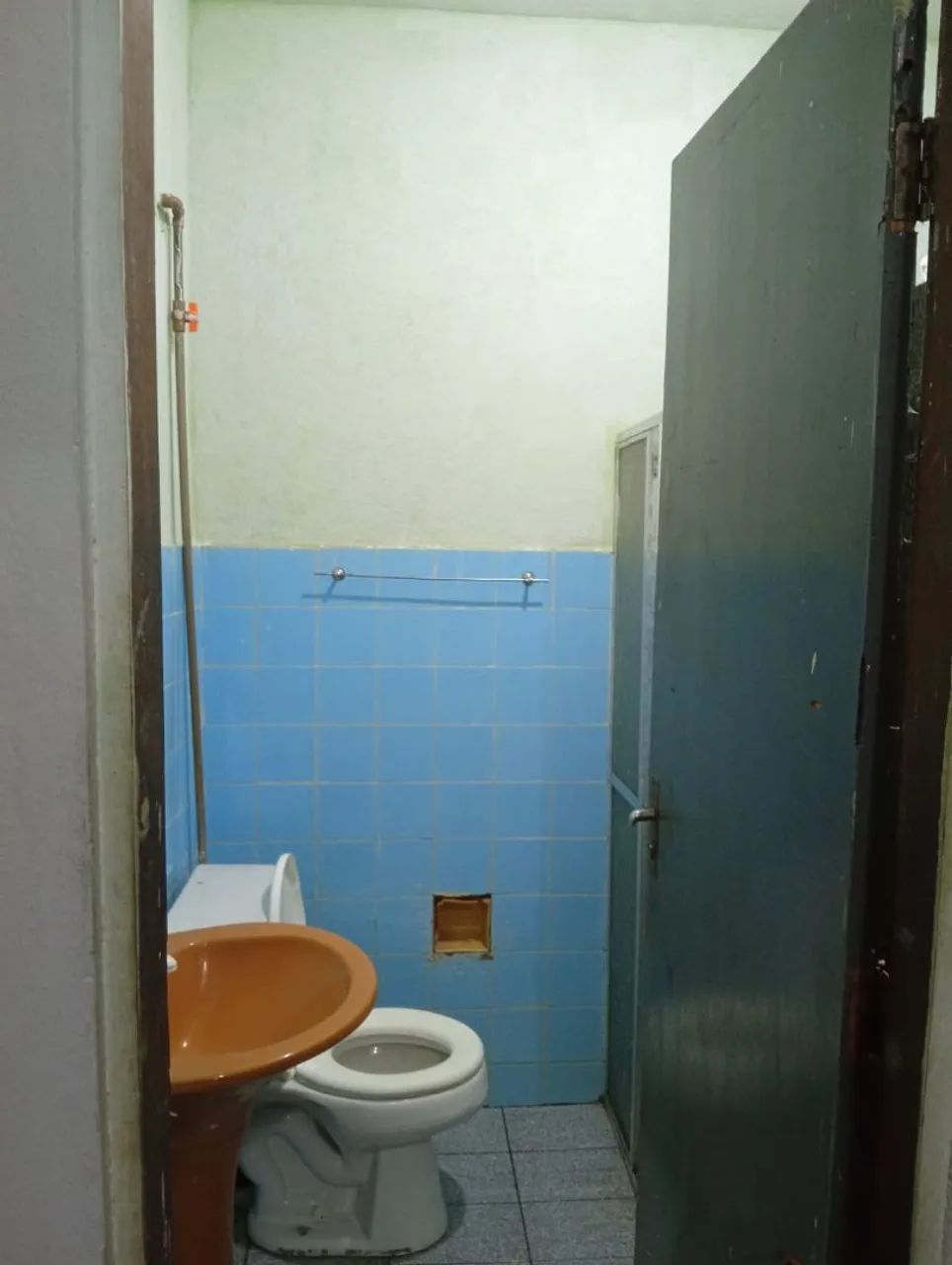 Alugo casa 