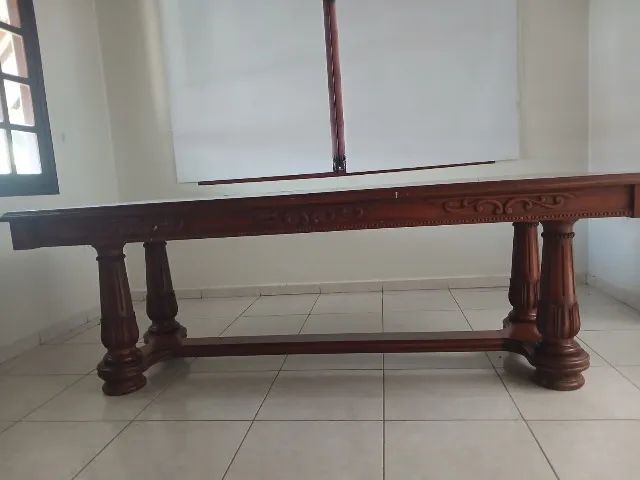 Mesa de Jantar Colonial em Madeira Maciça - Imponente