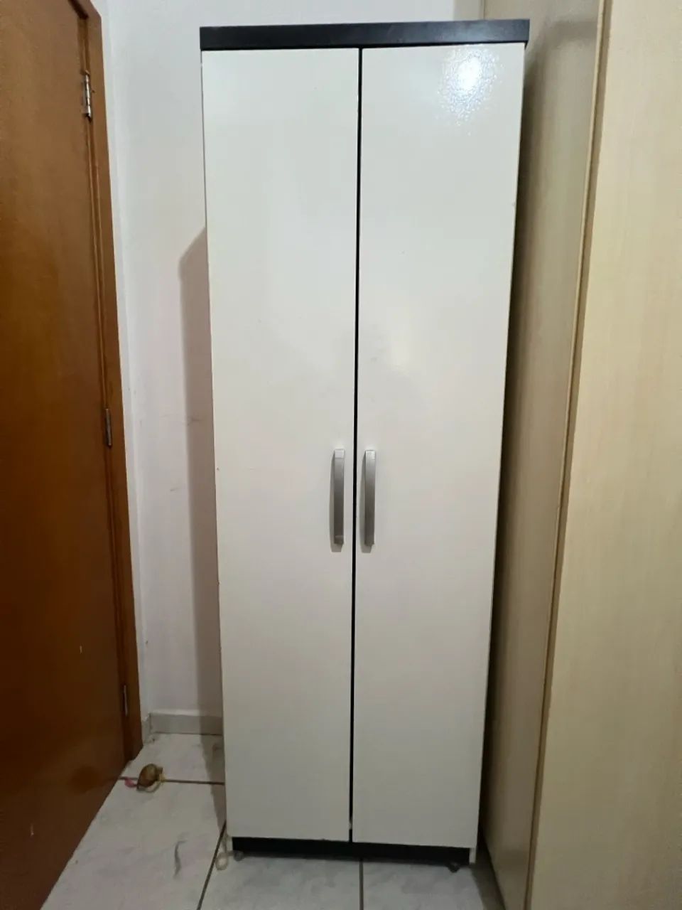 Vendo armário multiuso 