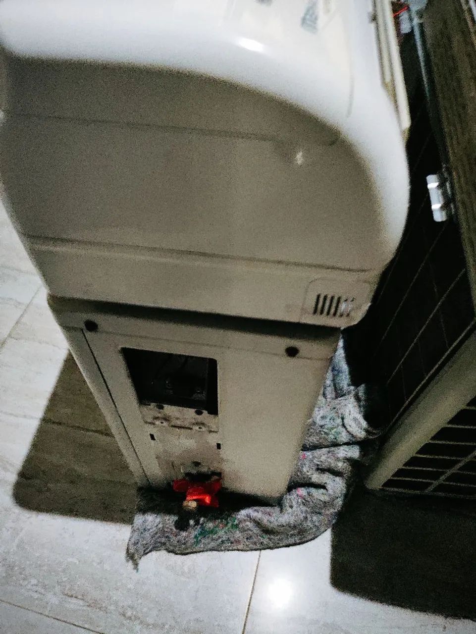 2 ar condicionado split Komeco 12.000 e 9.000 btus - Foto 2