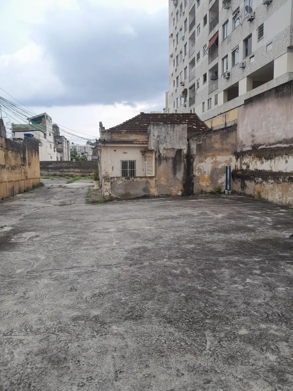 Lote/Terreno com possibilidade de variadas construções. - Foto 4