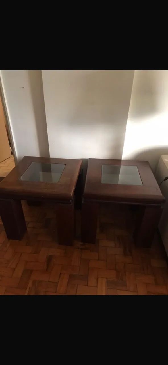 Mesa lateral tenho duas o par