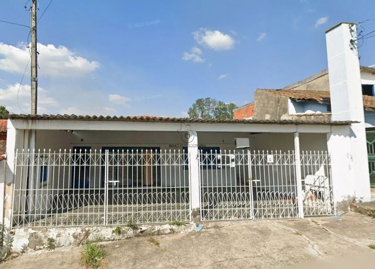 Casa Ampla de 450m² com Anexo Independente e Quintal de 50m² em Sorocaba/SP