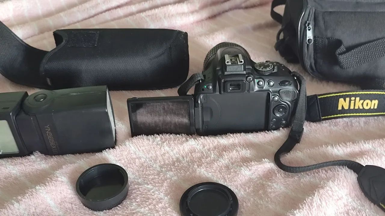 Câmera Nikon D5200 + flash completa - Foto 4