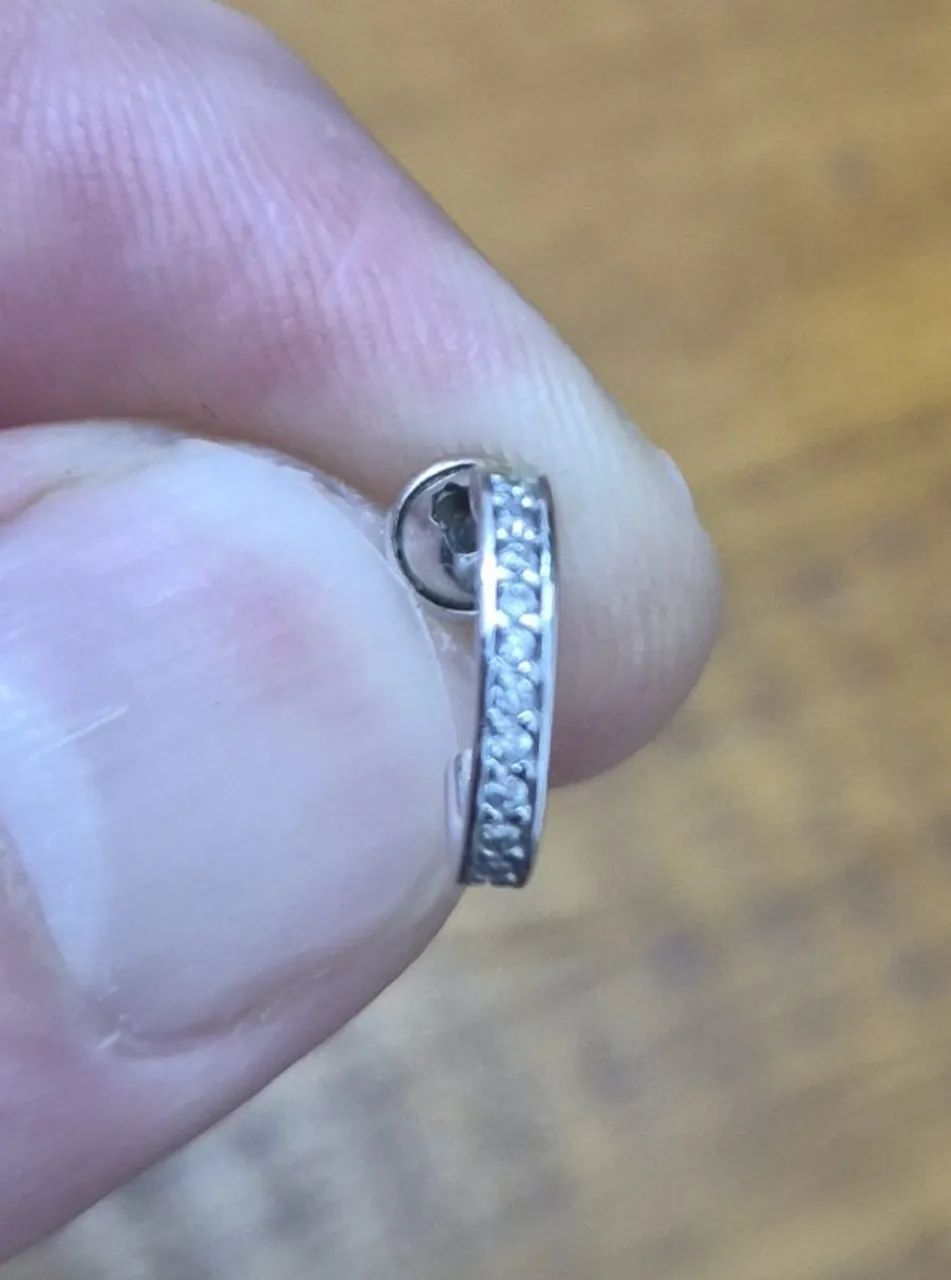 Brinco de ouro branco com diamantes Vivara - Foto 2