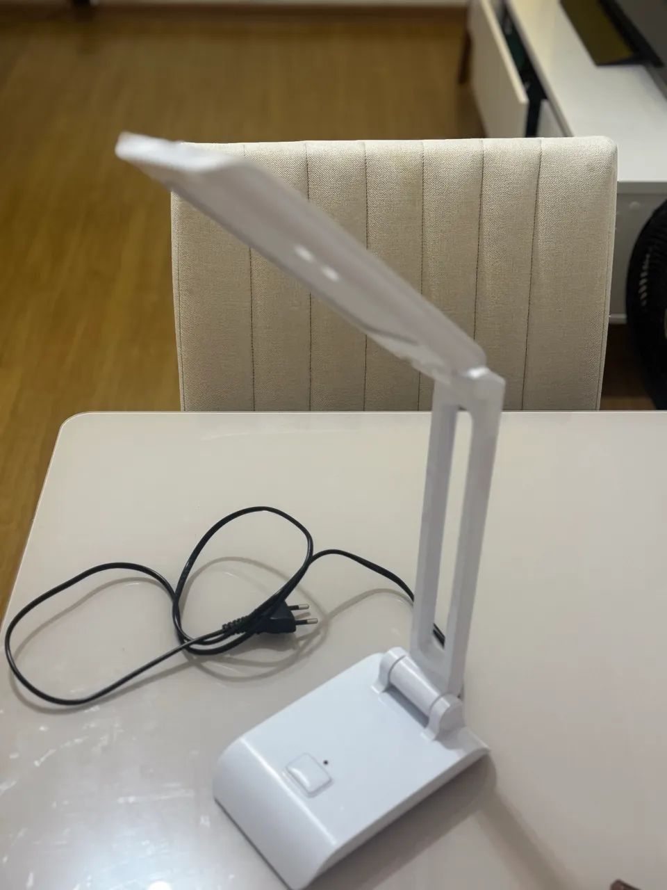 Luminária de mesa LED - Foto 4