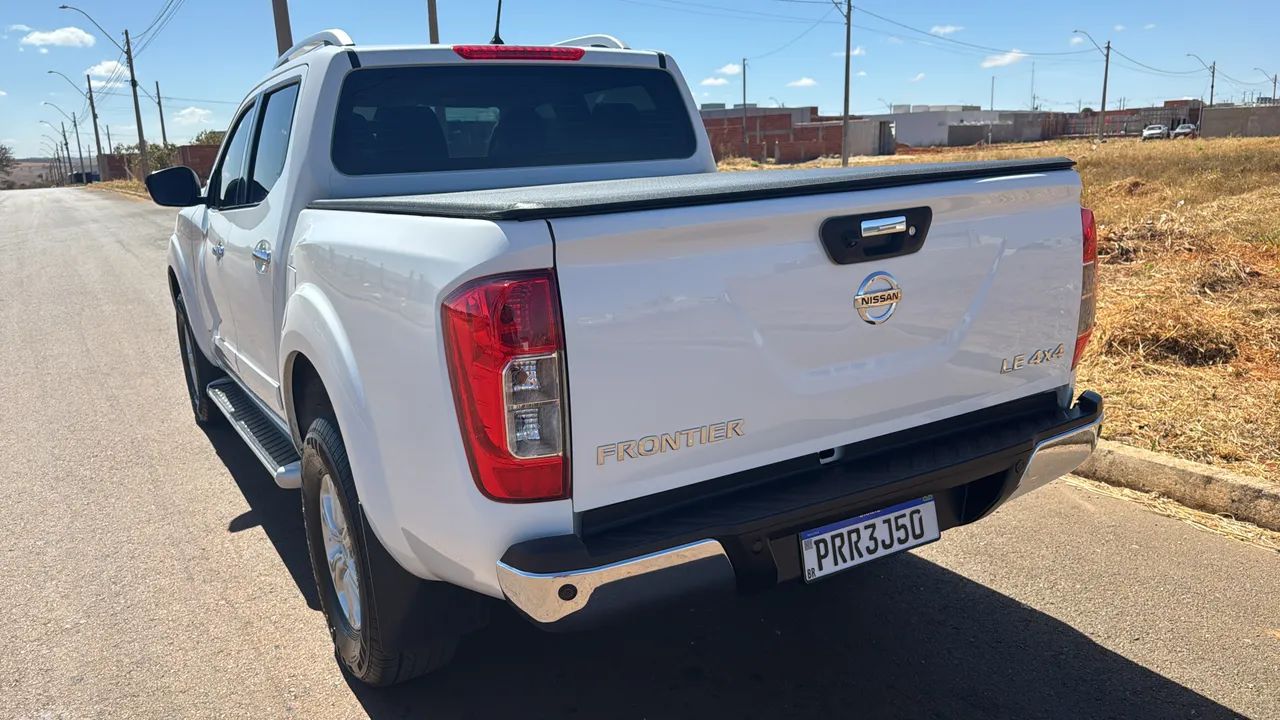 Nissan Frontier Frontier LE CD 4x4 2.3 Bi-TB Diesel Aut. 2018
