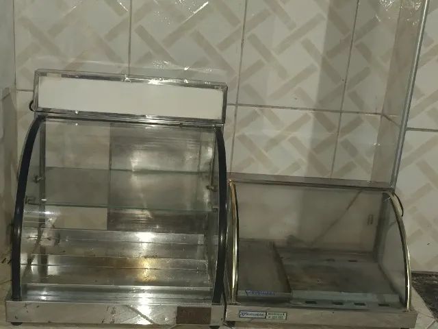 Duas estufa de salgados 