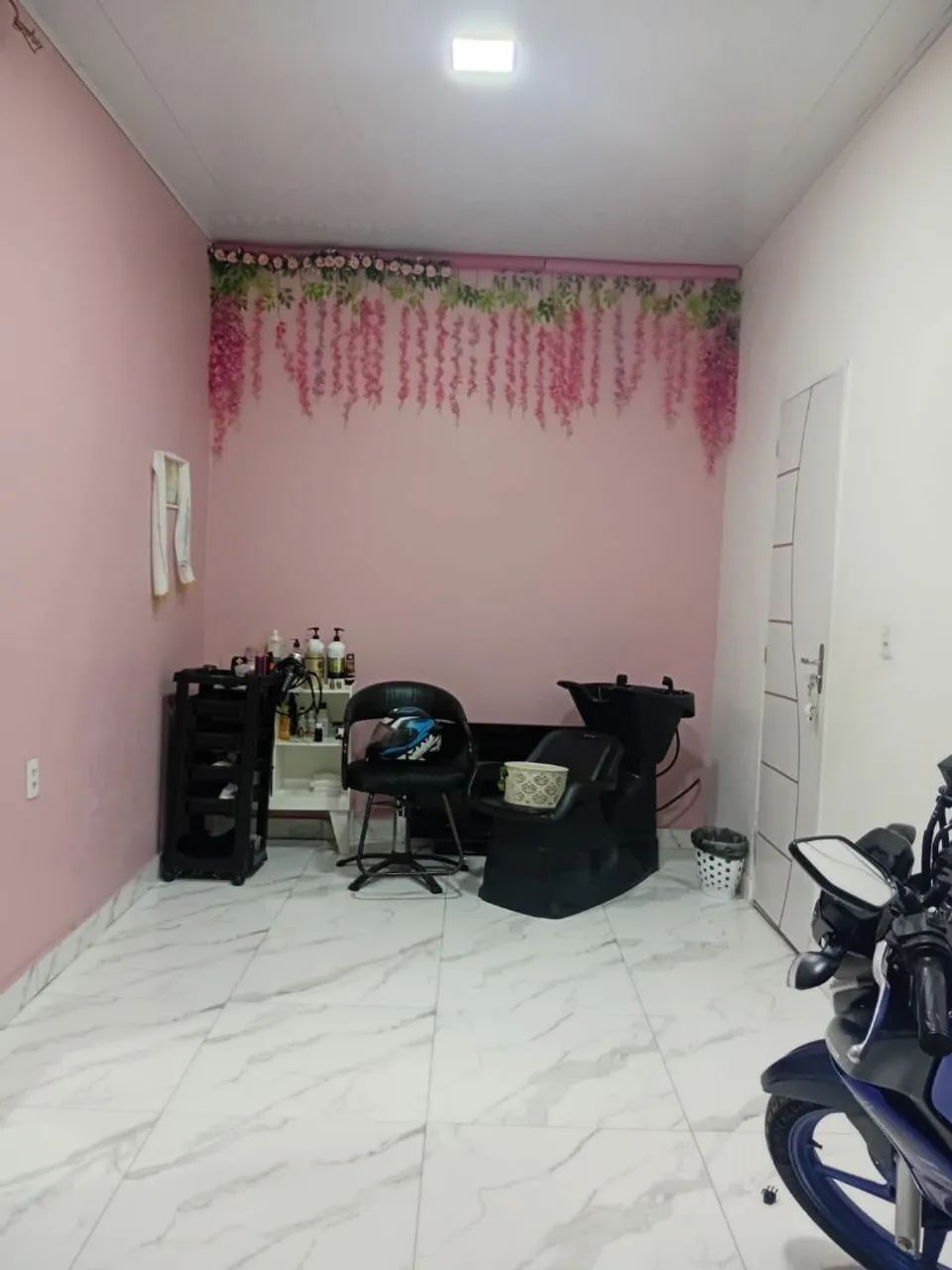 Vende-se uma casa