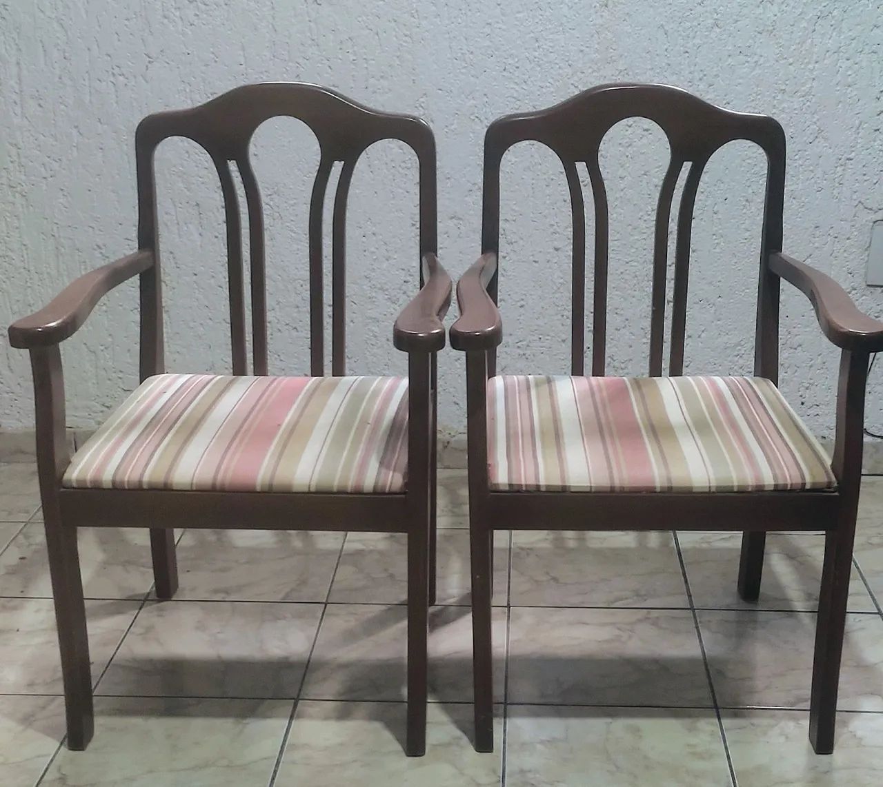CADEIRAS DE APOIO 